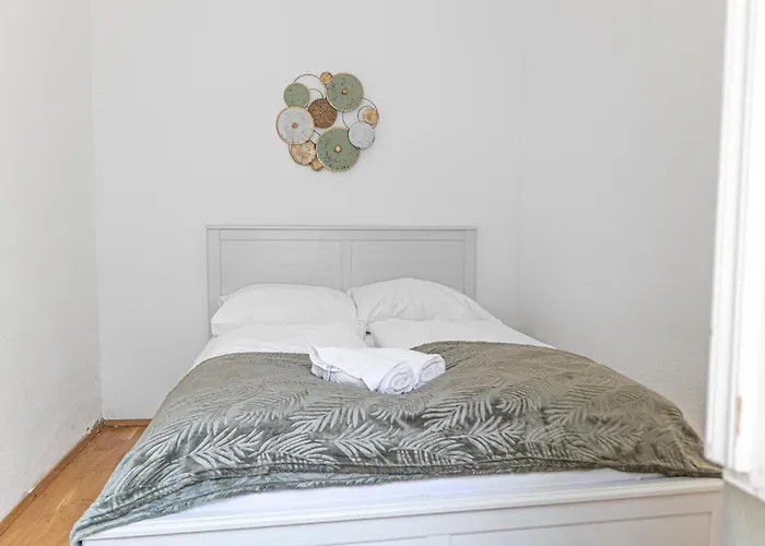 Daire Beautiful 2br Close To Rennweg Viyana