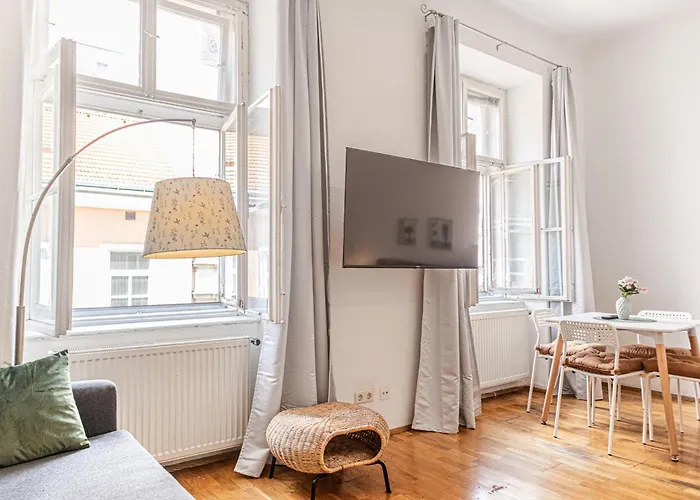 Daire Beautiful 2br Close To Rennweg *